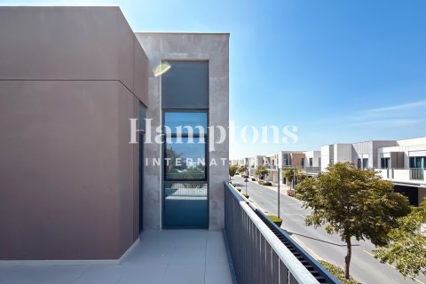Villa de 4 dormitorios en Joy, UAE No. 143237 7