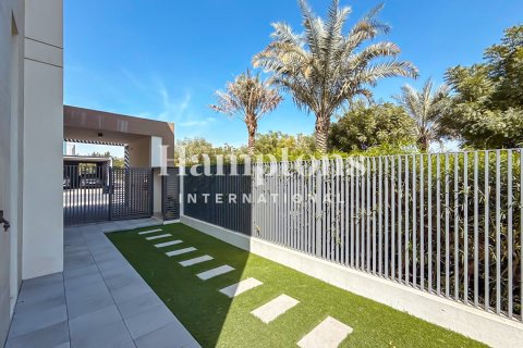 Villa de 4 dormitorios en Joy, UAE No. 143237 11