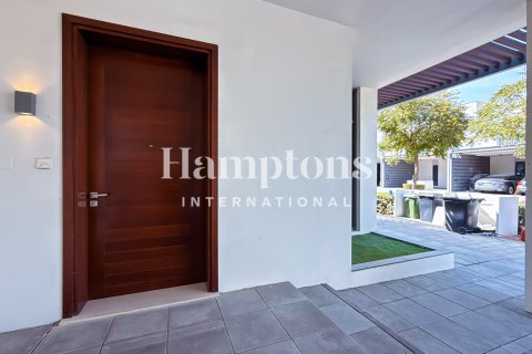 Villa de 4 dormitorios en Joy, UAE No. 143237 21