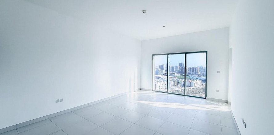 Apartment de 2 dormitorios en Motor City, UAE No. 162348