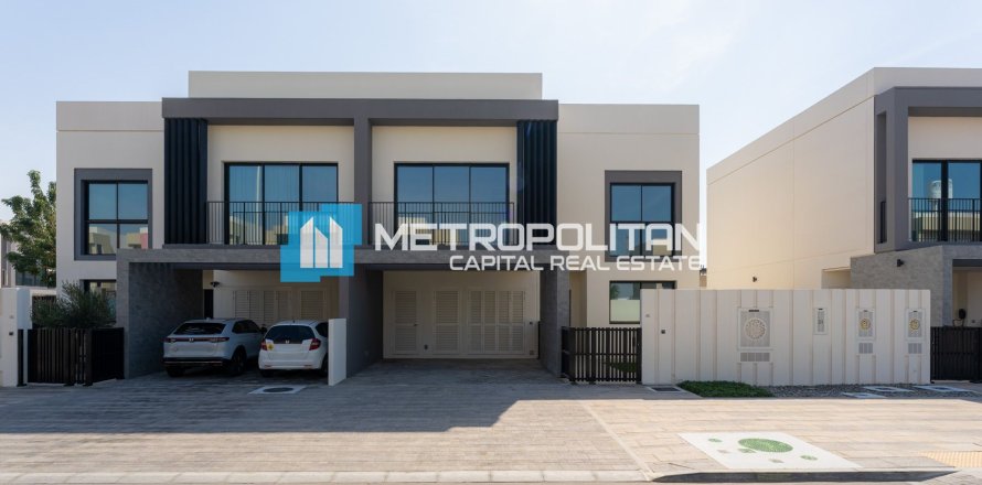 Townhouse de 3 dormitorios en  Yas Island, UAE No. 143896