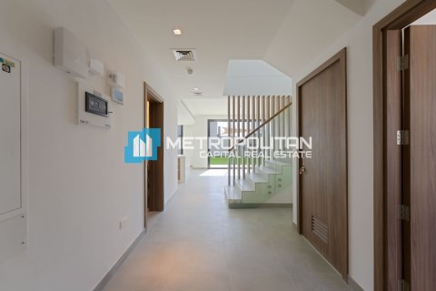 Townhouse de 3 dormitorios en  Yas Island, UAE No. 143896 17