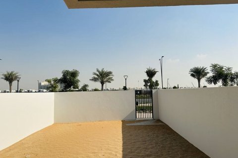 3 bedrooms Townhouse in EMAAR South, UAE No. 168273 16