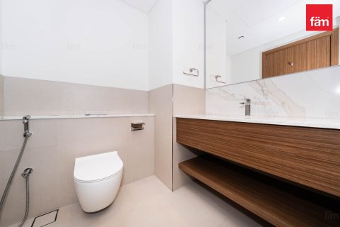 Квартира с 2 спальнями в Дубай, ОАЭ №163641 3
