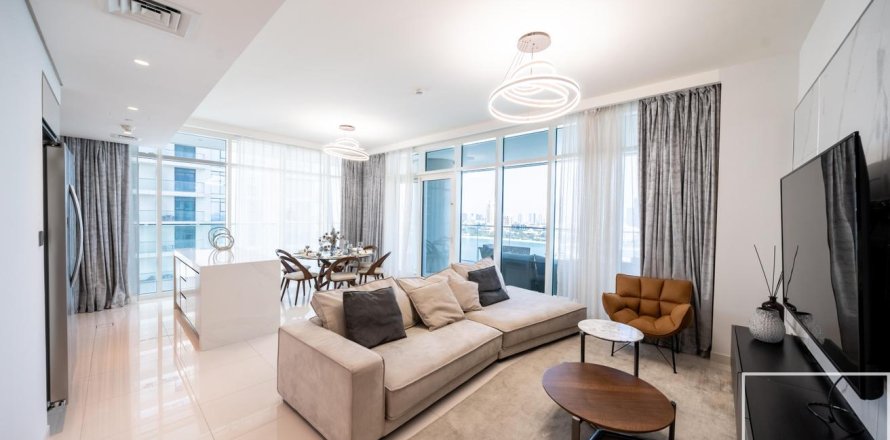 3 bedrooms Apartment in EMAAR Beachfront, UAE No. 194285