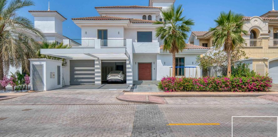 6 bedrooms Villa in Garden Homes, UAE No. 194286