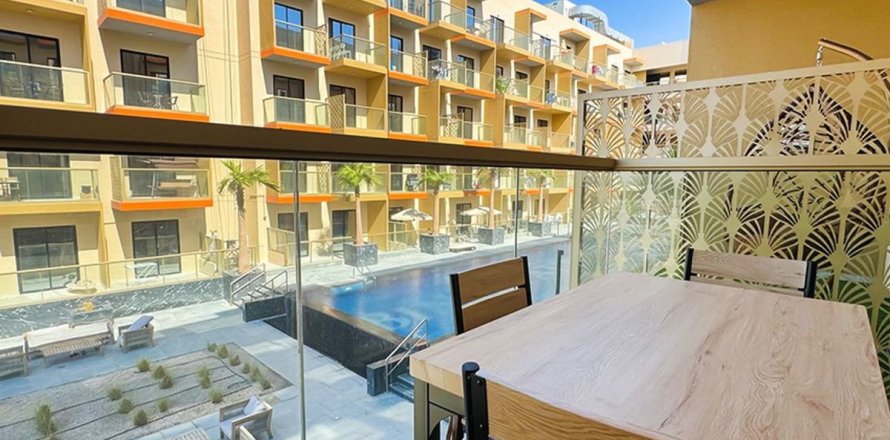 Apartment de 2 dormitorios en Dubai, UAE No. 185164