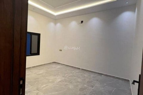 Villa de 4 dormitorios en Riyadh, Saudi Arabia No. 99588 3