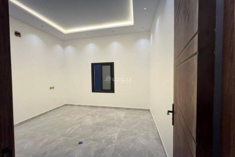 Villa de 4 dormitorios en Riyadh, Saudi Arabia No. 99588 5