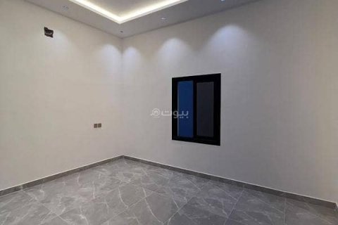 Villa de 4 dormitorios en Riyadh, Saudi Arabia No. 99588 8