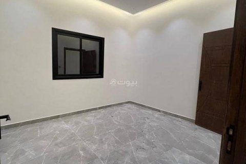Villa de 4 dormitorios en Riyadh, Saudi Arabia No. 99588 15