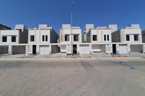 Apartment de 3 dormitorios en Riyadh, Saudi Arabia No. 99583 1