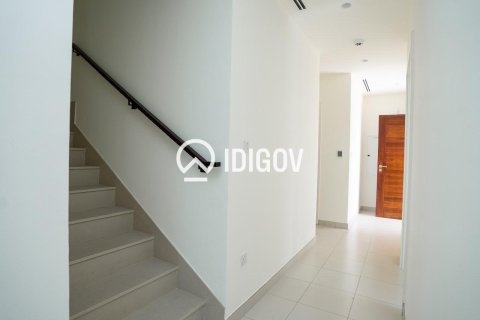 4 bedrooms Villa in EMAAR South, UAE No. 184622 3