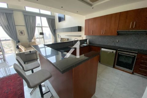 Apartment de 2 dormitorios en Central Park Tower, UAE No. 144737 5