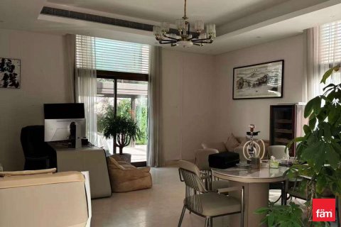 Villa de 5 dormitorios  No. 125366 3