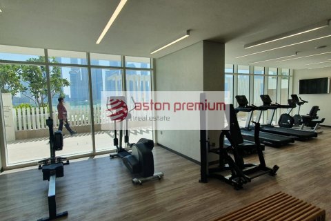 Apartment de 2 dormitorios en EMAAR Beachfront, UAE No. 141030 14