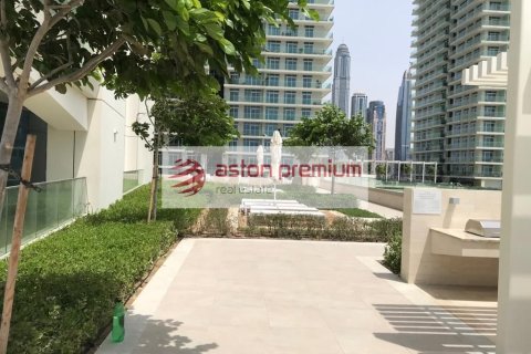 Apartment de 2 dormitorios en EMAAR Beachfront, UAE No. 141030 8