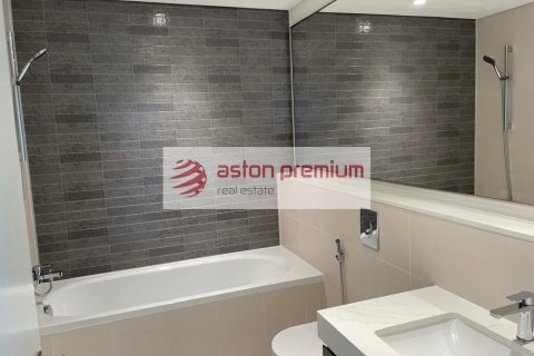 Apartment de 2 dormitorios en EMAAR Beachfront, UAE No. 141030 6