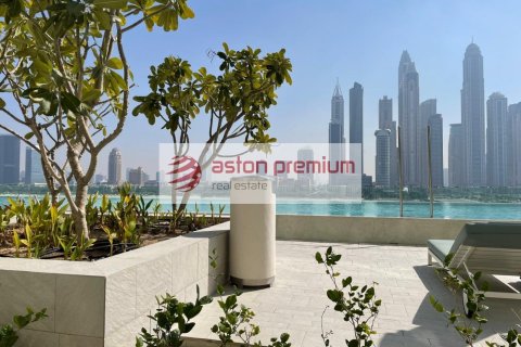 Apartment de 2 dormitorios en EMAAR Beachfront, UAE No. 141030 15