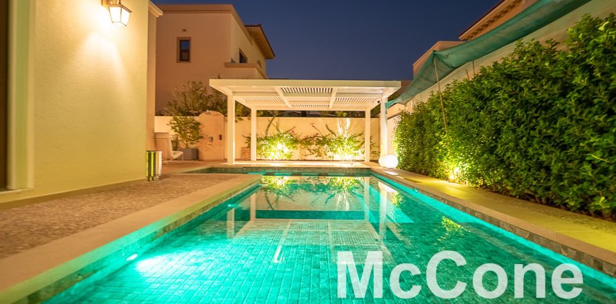 4 bedrooms Villa in Palma, UAE No. 74624