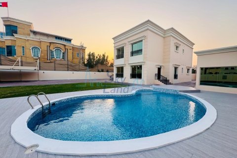 Villa de 5 dormitorios No. 120015 3