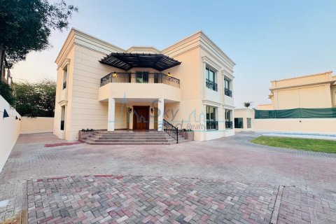 Villa de 5 dormitorios No. 120015 4