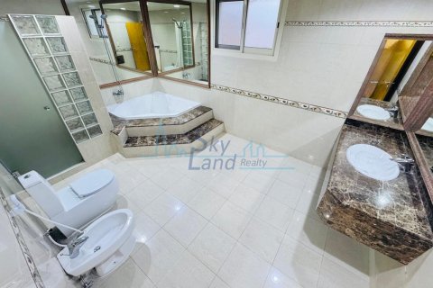 Villa de 5 dormitorios No. 120015 39