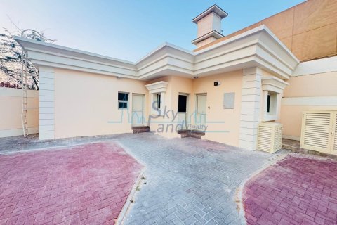 Villa de 5 dormitorios No. 120015 32