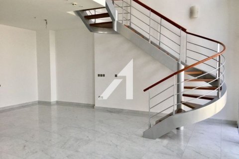 2 bedrooms Duplex in Central Park Tower, UAE No. 141793 16