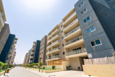 Apartment de 3 dormitorios en Al Reef, UAE No. 62322 1