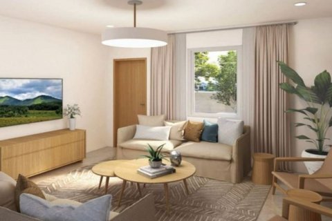 Commercial property de 3 dormitorios en Khalifa City, UAE No. 62324 8