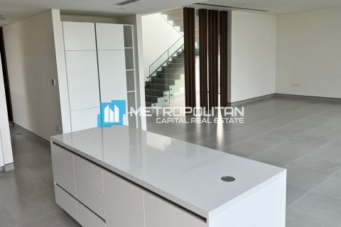 Villa de 4 dormitorios No. 119356 5