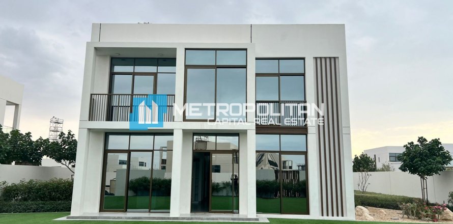 Villa de 4 dormitorios No. 119356