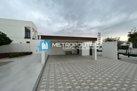 Villa de 4 dormitorios No. 119356 8