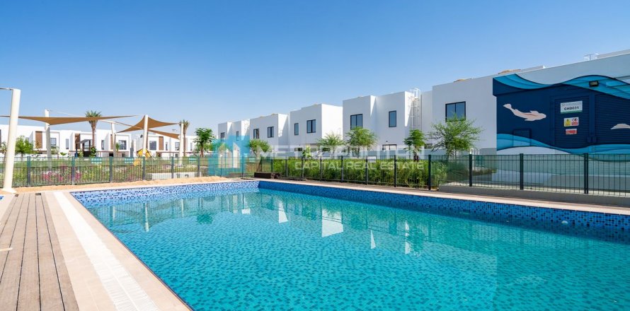 3 غرف نوم تاون هاوس في Al Ghadeer, الإمارات العربية المتحدة رقم 119352