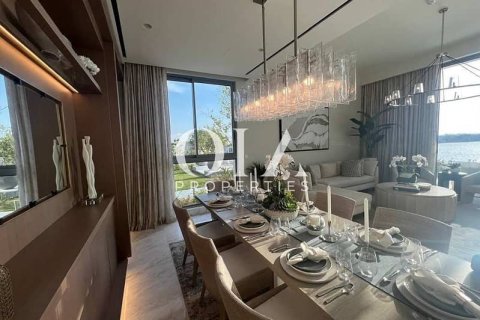 Villa de 5 chambres à Abu Dhabi, UAE No. 19615 8