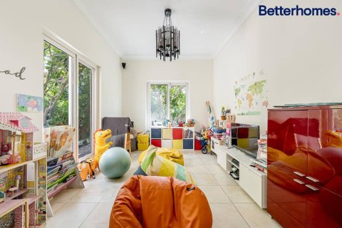 Villa de 5 dormitorios en Dubai Sports City, UAE No. 22267 4