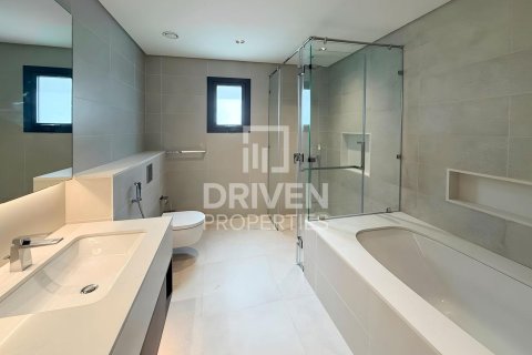 4 bedrooms Villa in District One, UAE No. 192138 14
