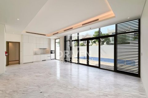 4 bedrooms Villa in District One, UAE No. 192138 5