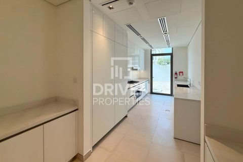 4 bedrooms Villa in District One, UAE No. 192138 12