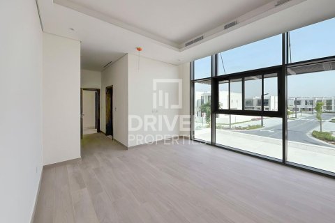 4 bedrooms Villa in District One, UAE No. 192138 8