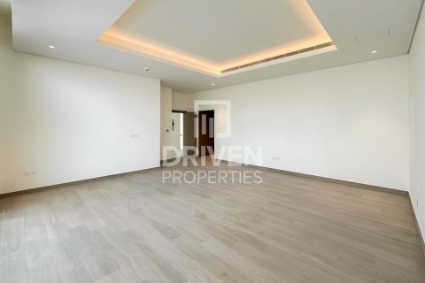 4 bedrooms Villa in District One, UAE No. 192138 3