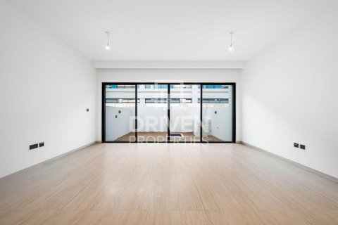 Townhouse de 4 dormitorios en Damac Lagoons, UAE No. 192135 3