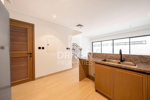 Townhouse de 4 dormitorios en Damac Lagoons, UAE No. 192135 4