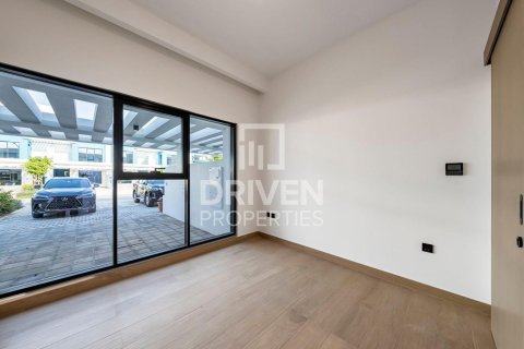 Townhouse de 4 dormitorios en Damac Lagoons, UAE No. 192135 9