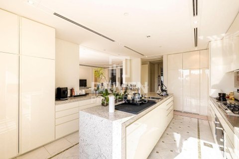 4 bedrooms Apartment in Palazzo Versace, UAE No. 192141 17