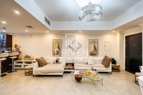 Villa de 3 chambres à District 11, UAE No. 206428 4