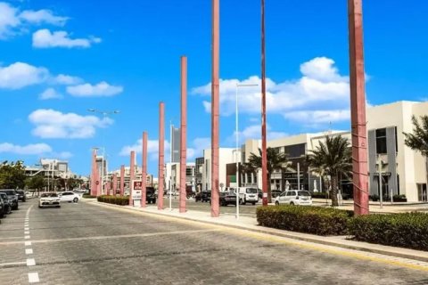 1 bedroom Apartment in Motor City, UAE No. 169223 8
