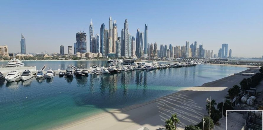 Квартира с 2 спальнями в EMAAR Beachfront, ОАЭ №136516