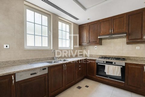 4 bedrooms Villa in Jumeirah Park, UAE No. 191549 10